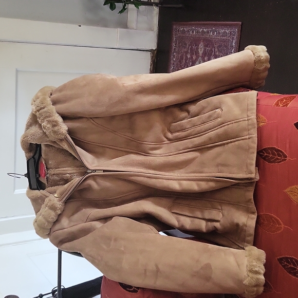 Ladies winter jacket - Picture 2 of 3